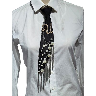 Grosso Letter U Pearl Brooch Necktie Handmade False Pearl Alphabet Pin with Iron Chain Tassel Decorative Polyester Tie for Women (Nero)